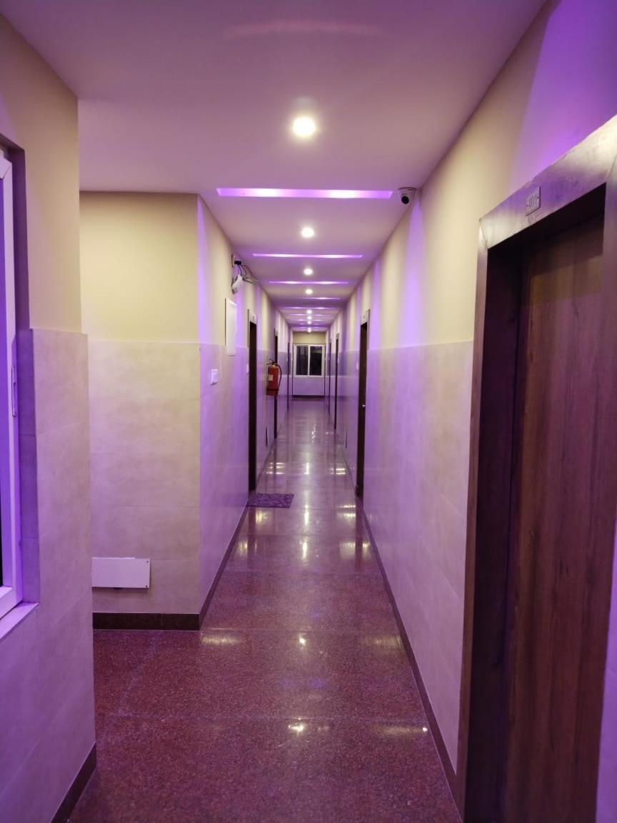 Hotel Greenland Luxury Puri Esterno foto